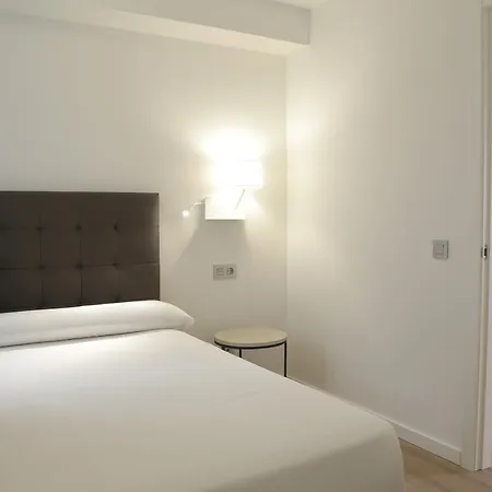 Viviendas Catedral * Овьедо